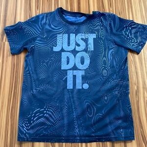NIKE Dri Fit T-shirt Size Large